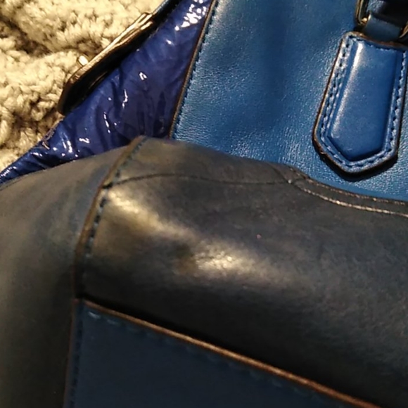 Coach - Picture 5 of 8